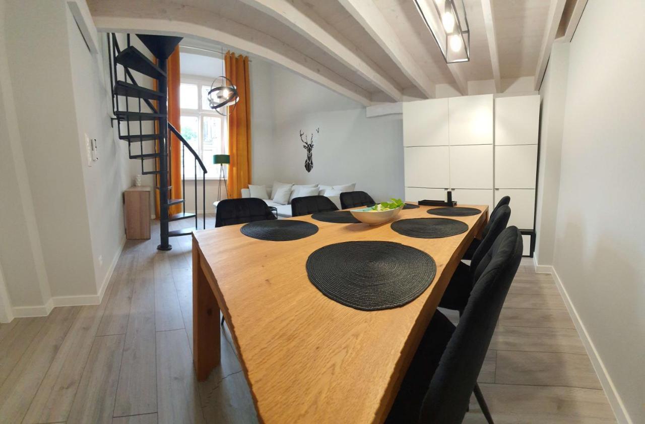 Apartamenty Marzen 옐레니아구라 외부 사진